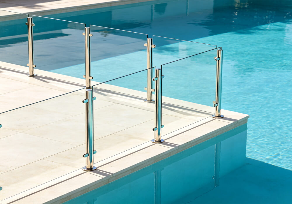 glass swimming pool railing 3
